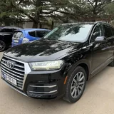 Audi Q7 1