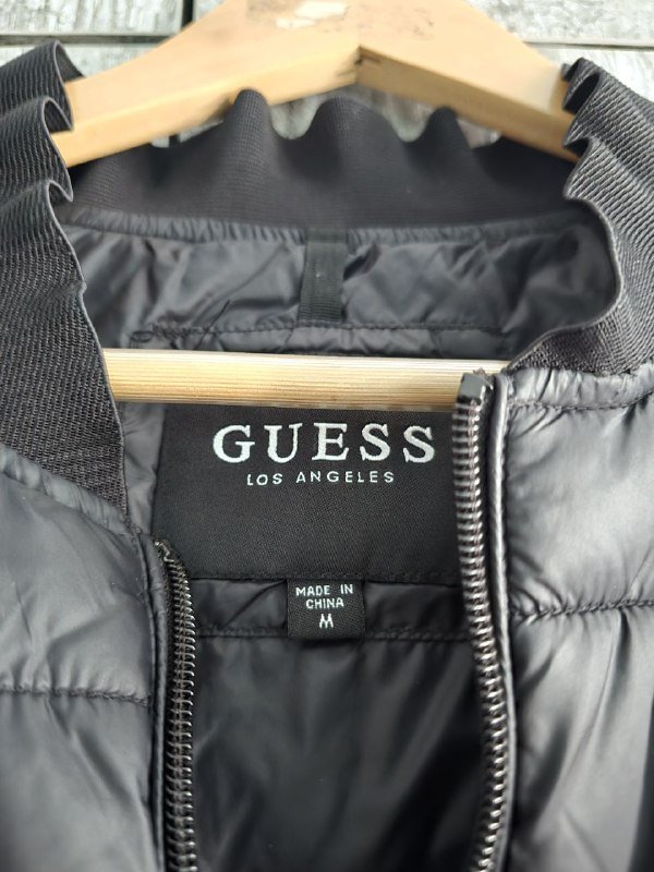 Куртка Guess размер М оригинал 3