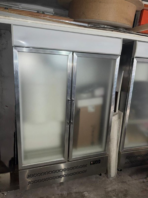 Витринный холодильник для тортов