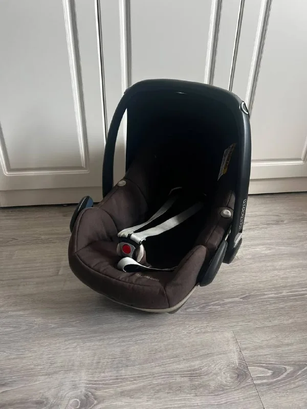 Автолюлька Maxi-Cosi Pebble Plus i-Size 1