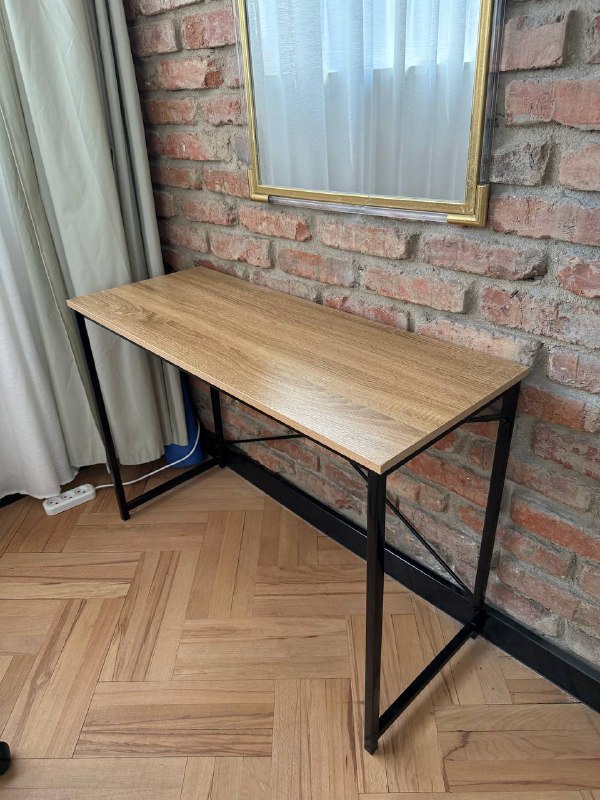 Письменный стол