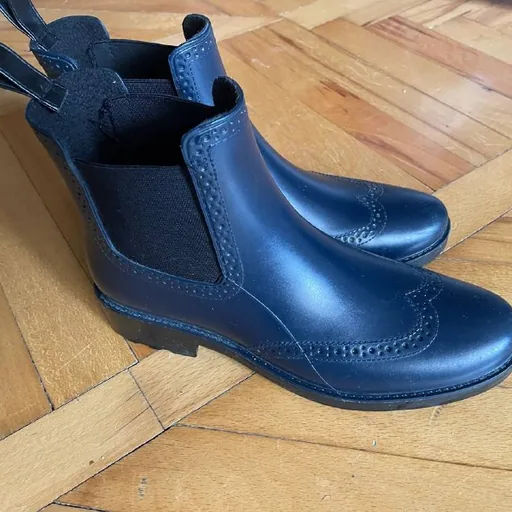 Резиновые сапоги