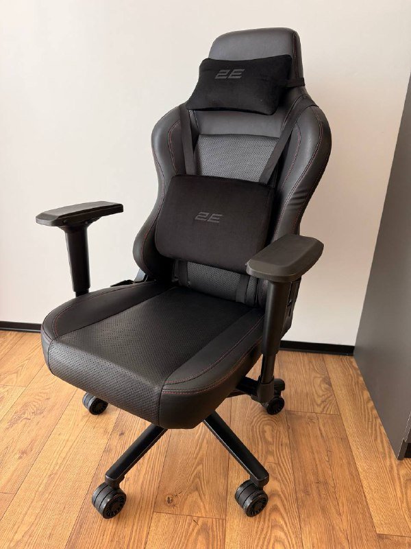 Игровое офисное кресло новое