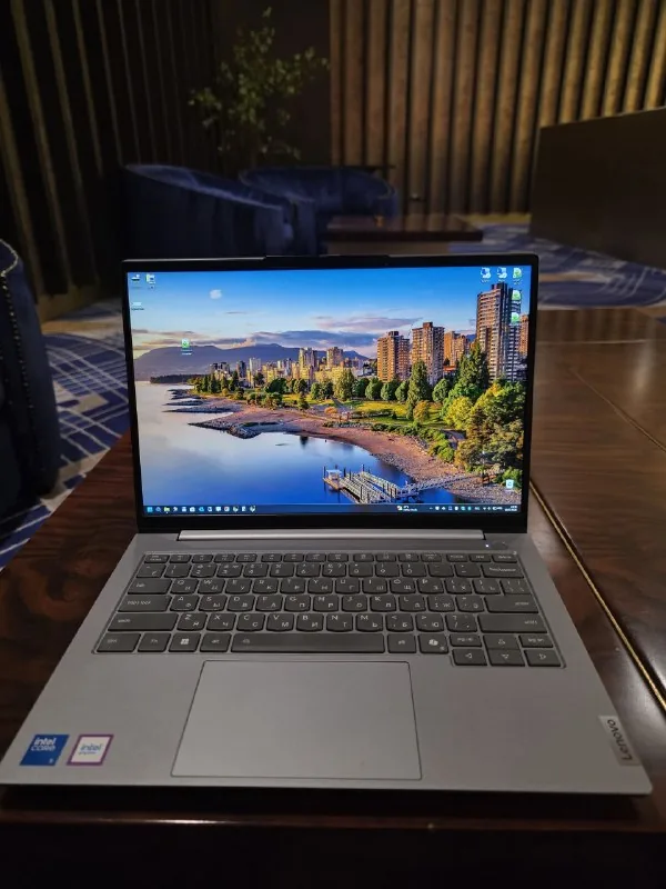 Lenovo ThinkBook 14 G8 IRL 1