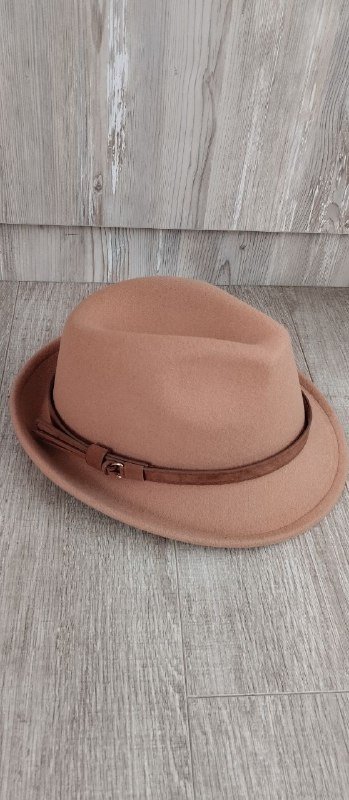 Женская фетровая шляпа