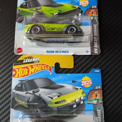 Машинки Hot Wheels Mazda MX-5 Miata, 2 шт.