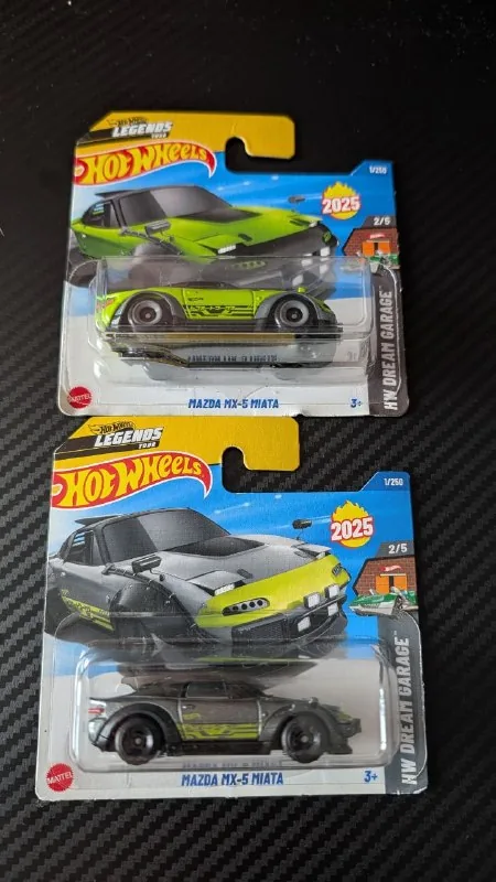 Машинки Hot Wheels Mazda MX-5 Miata, 2 шт.