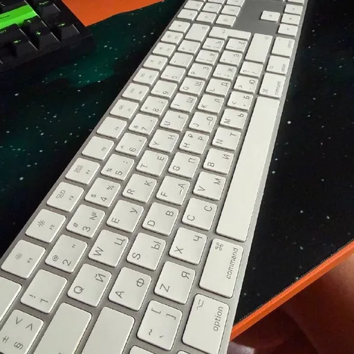 Apple Magic Keyboard с цифровой клавиатурой
