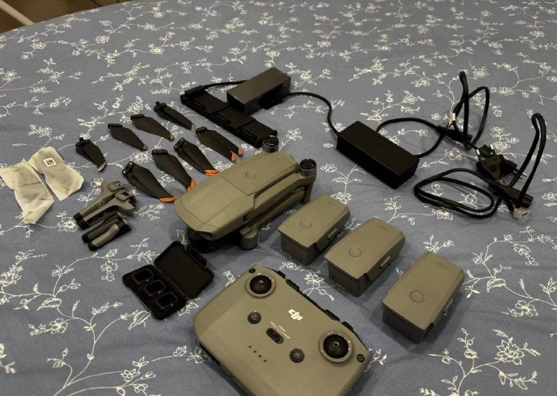 Дрон Dji Mavic air 2, батареи, зарядки, лопасти, фильтры, сумка 2