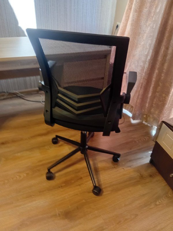 Офисное кресло Jysk Asperup черное 2