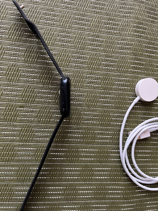 Apple Watch 8 41 с ремешком и зарядкой 4