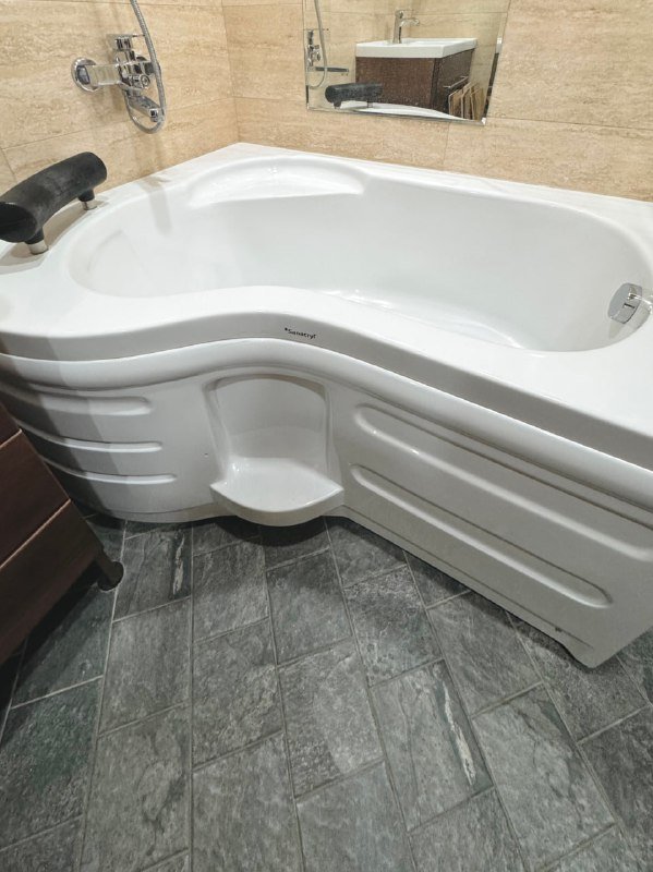 Ванна Санакрил с панелью, смеситель и душ 2