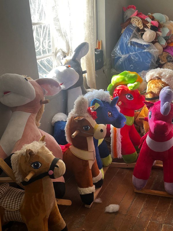 Лошадки-качалки и плюшевые пони игрушки 4