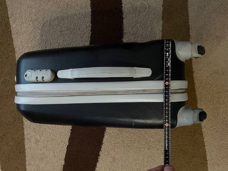 Пластиковый чемодан Roncato для ручной клади 2