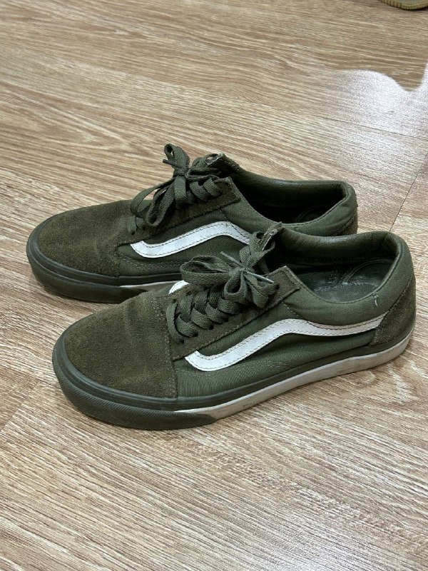 Рубашки, куртки, джинсы, тренч, джинсовка, платье, кроссовки, кеды Vans, Adidas, Nike 8