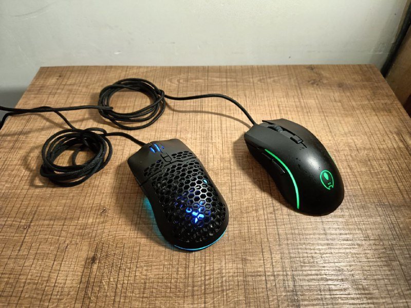 Блок питания, кардридер, переходник, маска, шампунь, краска, обувь для хайкинга, мышки, чехлы, клавиши для ноутбука, кровать, печать компании 9