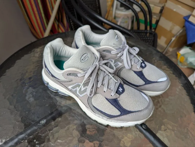 Кроссовки New Balance 2002 1