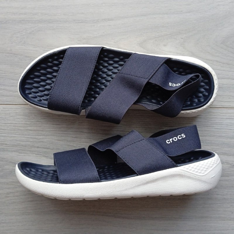 Оригинальные босоножки Crocs, новые, размер US 7