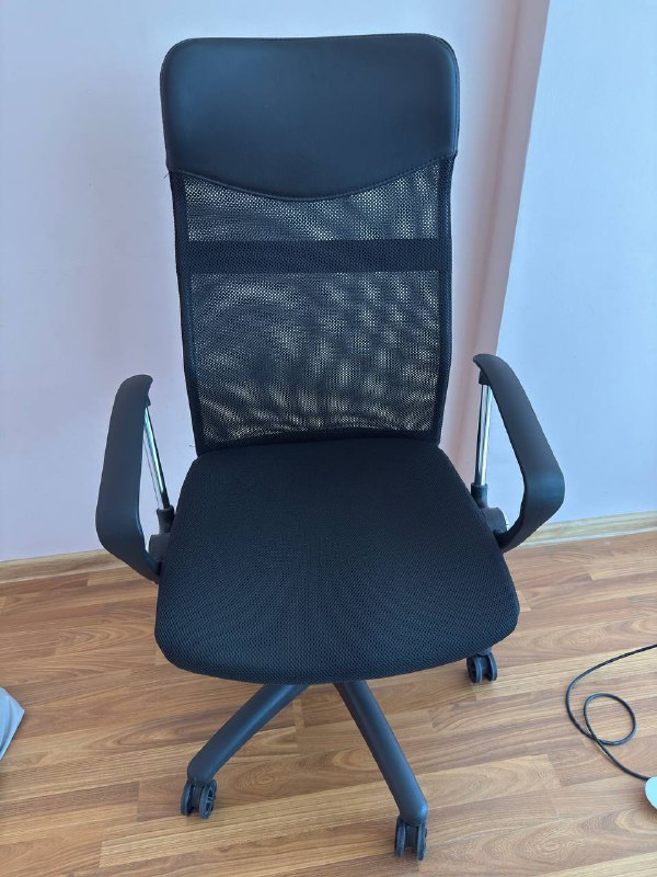 Стул Jysk BILLUM black mesh