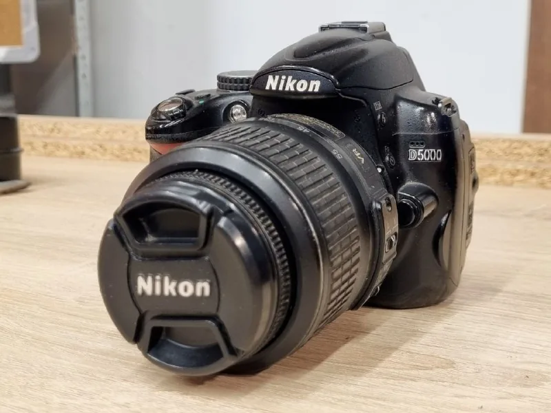 Nikon D5000 + объектив 18–55 мм 1