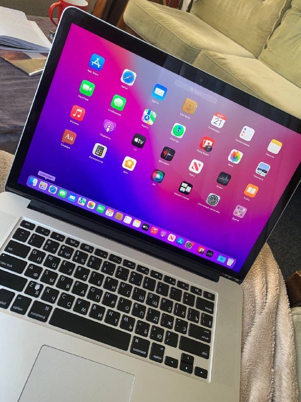 MacBook Pro 15 Mid 2015 2.5GHz i7 16GB RAM 500GB SSD 4