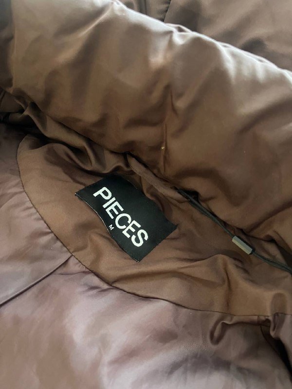 Куртки Nike и Pieces 4