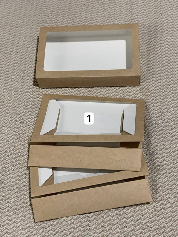 Коробки кондитерские и для бенто с ложками