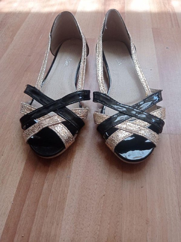 Белые сабо, черные сабо, золотистые сабо, босоножки серые, сабо серебристые, синие балетки, туфли под питона, босоножки золотистые, туфли коричневые, балетки 10