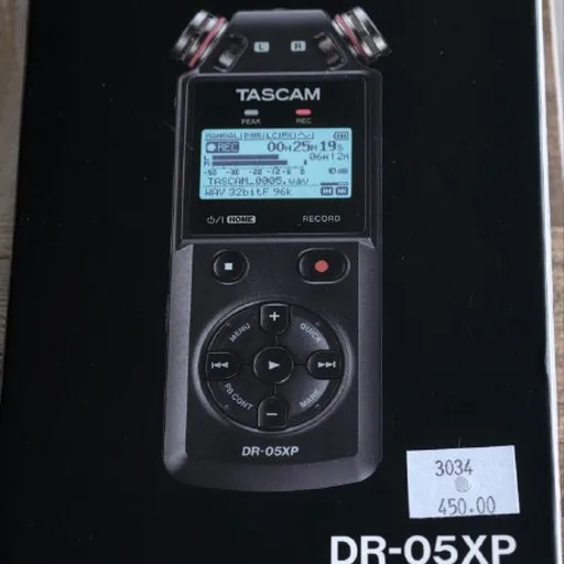 Микрофон-рекордер TASCAM DR-05XP