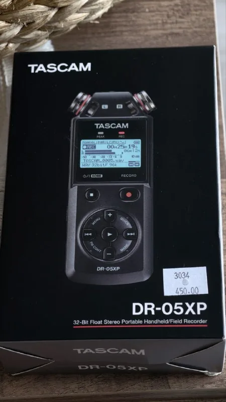 Микрофон-рекордер TASCAM DR-05XP 1