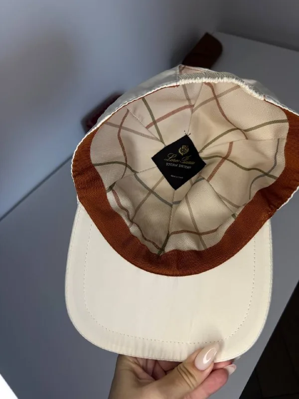Кепки Loro Piana, Zara 1