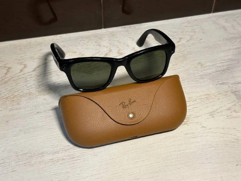 Meta Ray-Ban Wayfarer Gen 1 Glasses 1