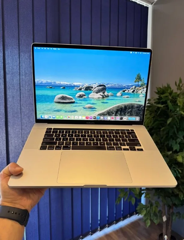 MacBook Pro 2019 1