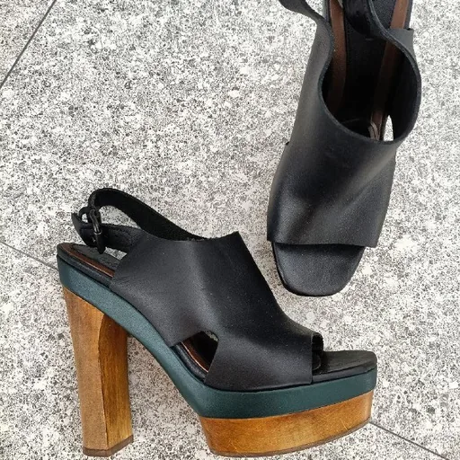 Женские босоножки Marni x H&M