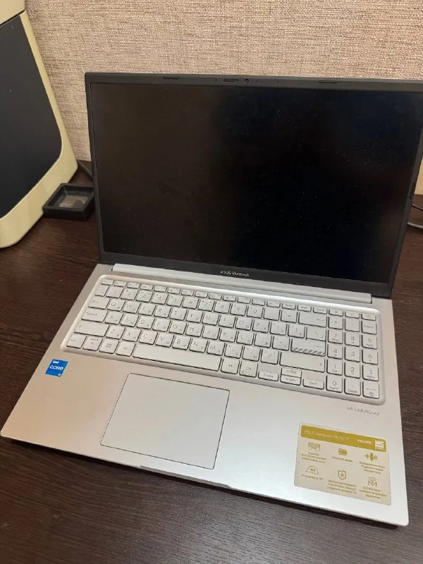 ASUS Vivobook 15 X1504ZA ноутбук 1