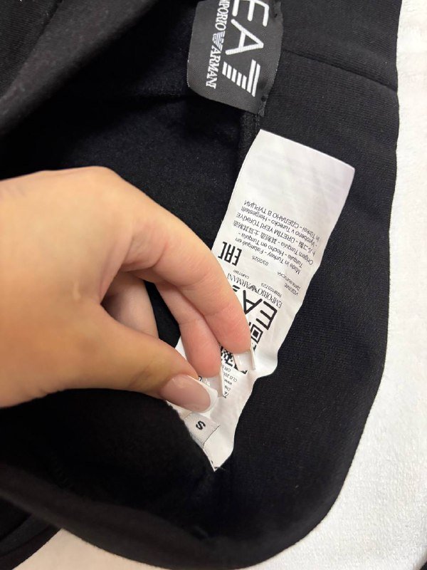 Черный женский костюм EA7 Emporio Armani новый 3