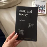 Книги Ахматова, Хлопок одной ладонью, Страх мертвеца, Военный лётчик, Понаехавшая, Тень ветра, Числа, Свидание Джима, Milk and honey 4