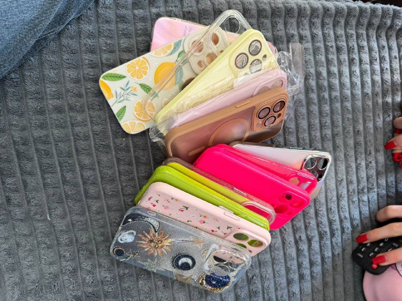 iPhone 15 pro титан и белый 5