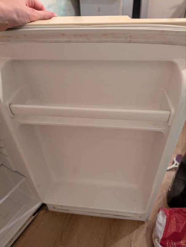 Холодильник ILITEK FRIDGE IL-97 W компактный тихий 6
