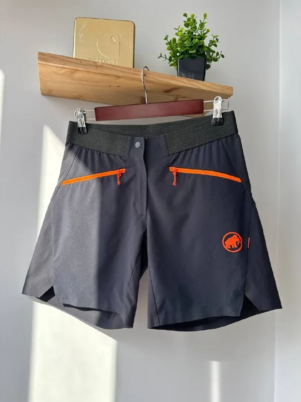 Женские шорты Mammut 1