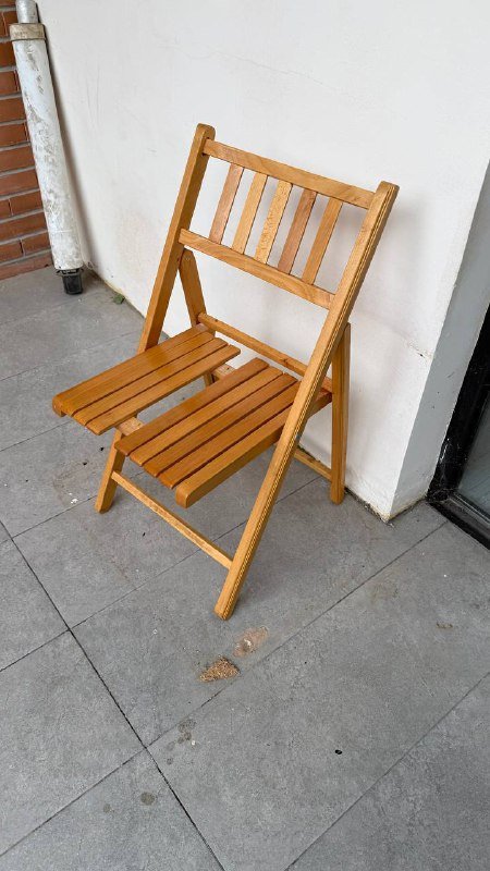 Пара деревянных стульев 2