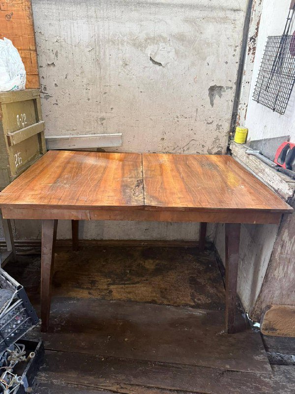 Складной деревянный стол, зеркало с пюпитром