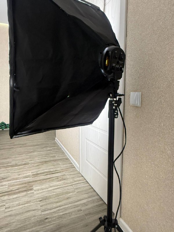 Два софт-бокса с лампами и стойками 3