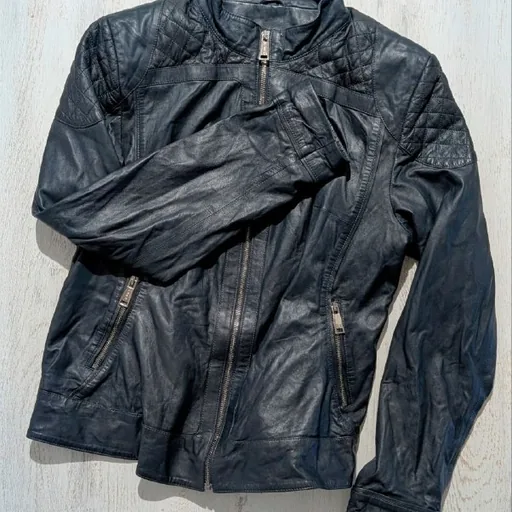 Women's genuine leather jacket