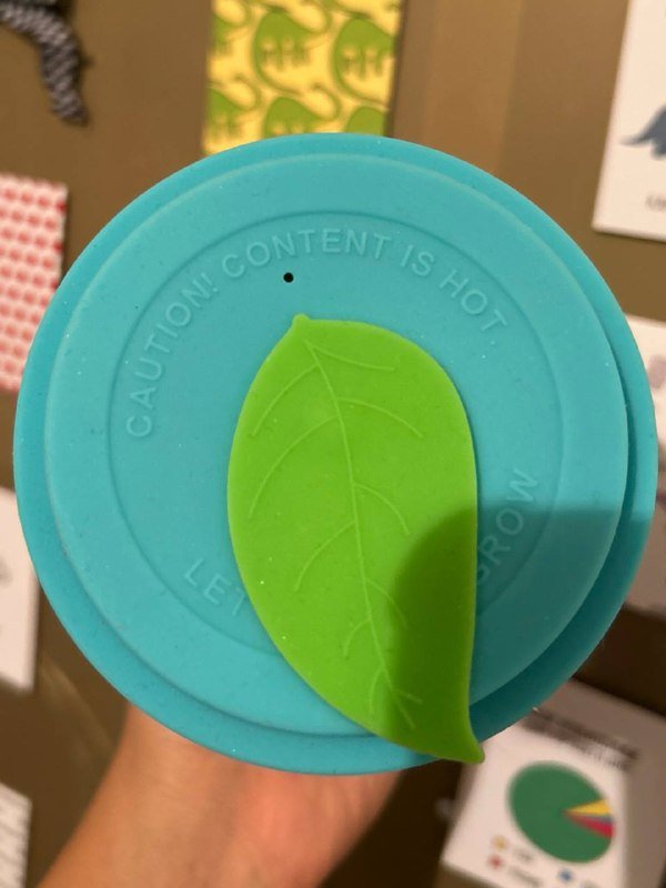 Стакан оригинал с крышкой из пластика 2