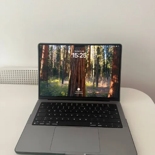 MacBook M2 Pro 14 дюймов, 32GB RAM, 1TB