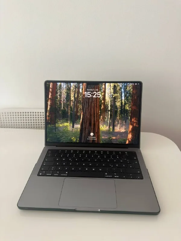 MacBook M2 Pro 14 дюймов, 32GB RAM, 1TB 1