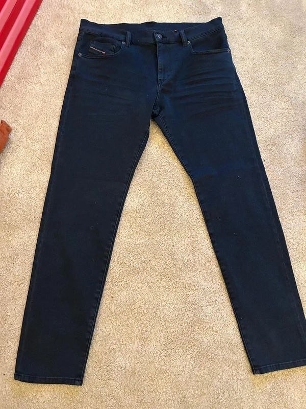 Diesel зимняя куртка, Nike Manoa обувь, футболка Diesel, джинсы Diesel 8