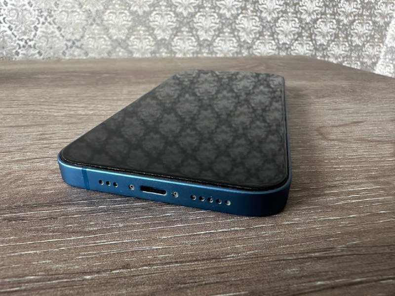 iPhone 13, 128GB, Blue 4