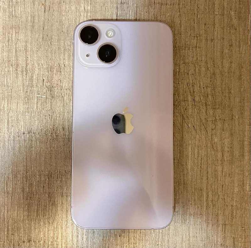 Apple iMac 24’’, iPhone 8, iPhone 14, Lenovo Monitor 6